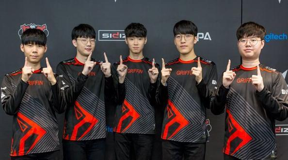 是胡明轩表 是胡明轩表