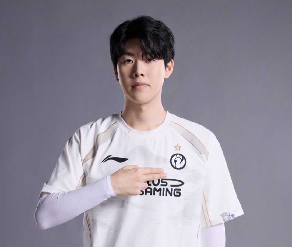 施蒂勒凭借 施蒂勒凭借